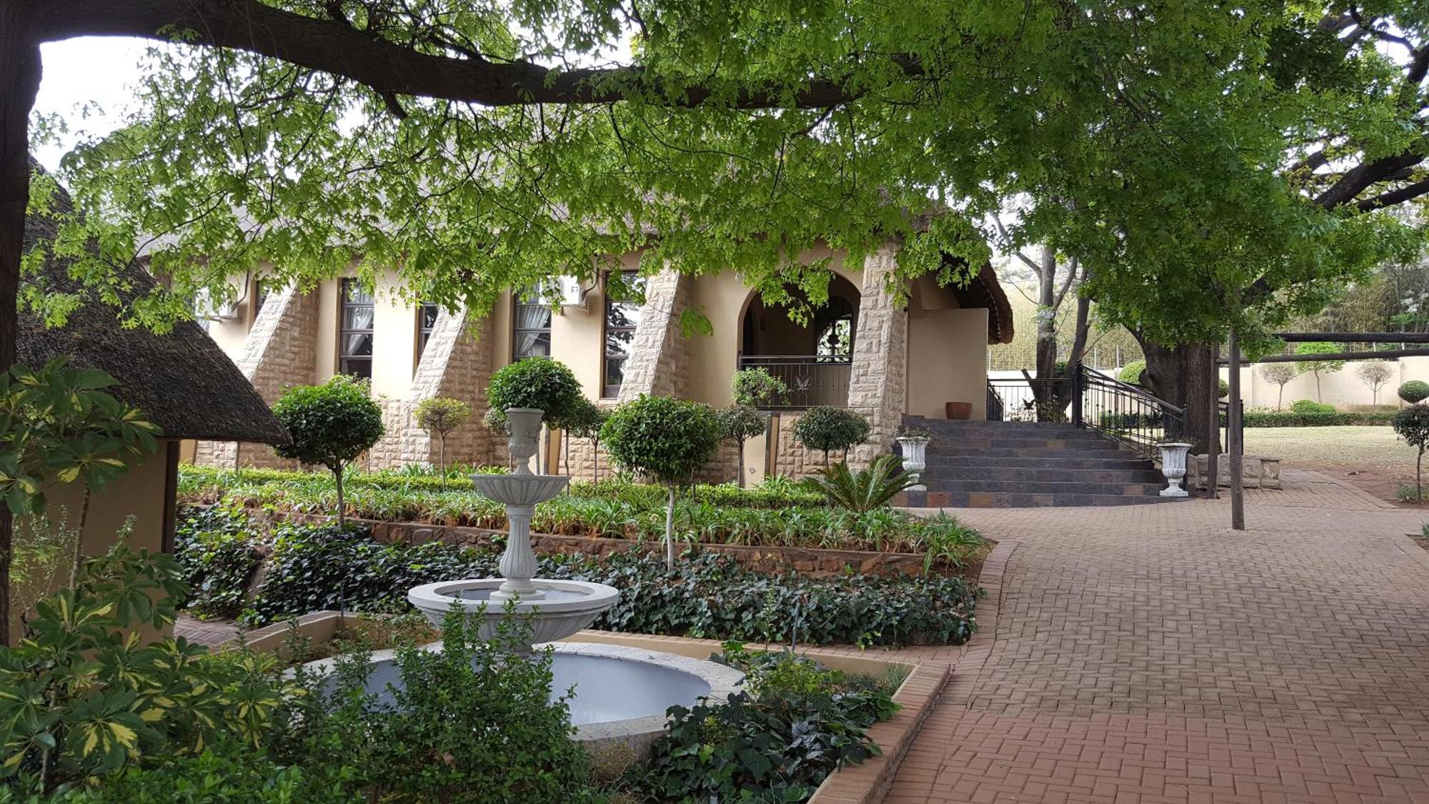Black Eagle & 4* Roodepoort